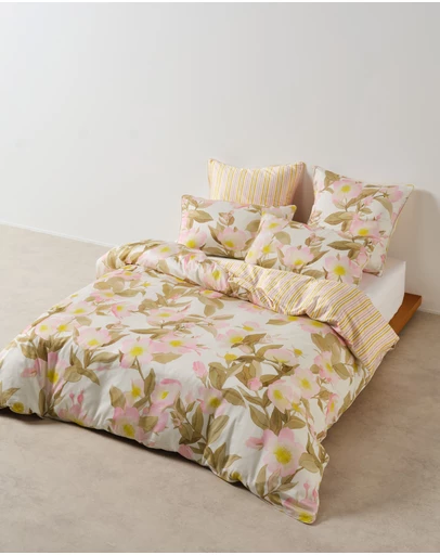 Linen House - Camellia Quilt Cover Set