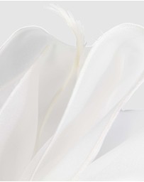 Max Alexander - White Organza Bow Fascinator