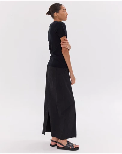 Cloth & Co. - The Long Element Skirt | Black