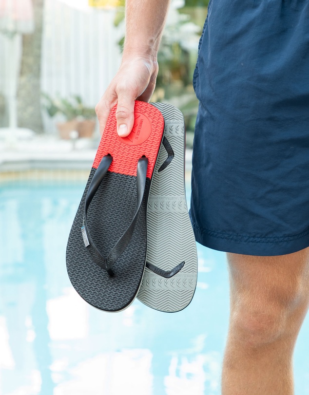 Boomerangz Footwear - Men's Black/Grey/Red Thongs with arch support and 2 x interchangeable straps