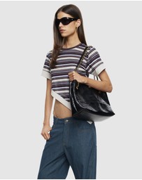 Lioness - Apex Tee