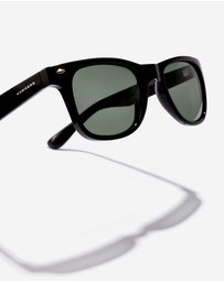 Hawkers Co - HAWKERS - SLATER - POLARIZED BLACK GREEN Sunglasses for Men and Women UV400