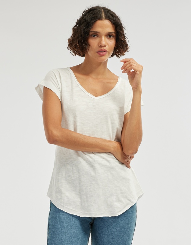 Amelius - Sadie V Neck Tee