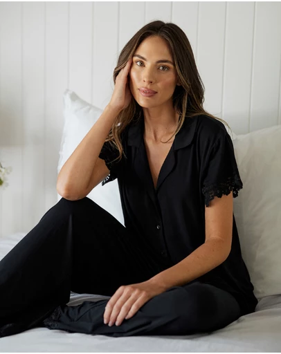 UNE PIECE - Lace Trim Modal Full Length Pyjama Set