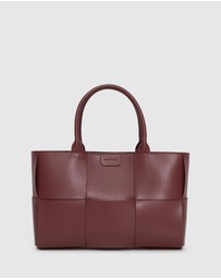 Belle & Bloom - Long Way Home Woven Tote