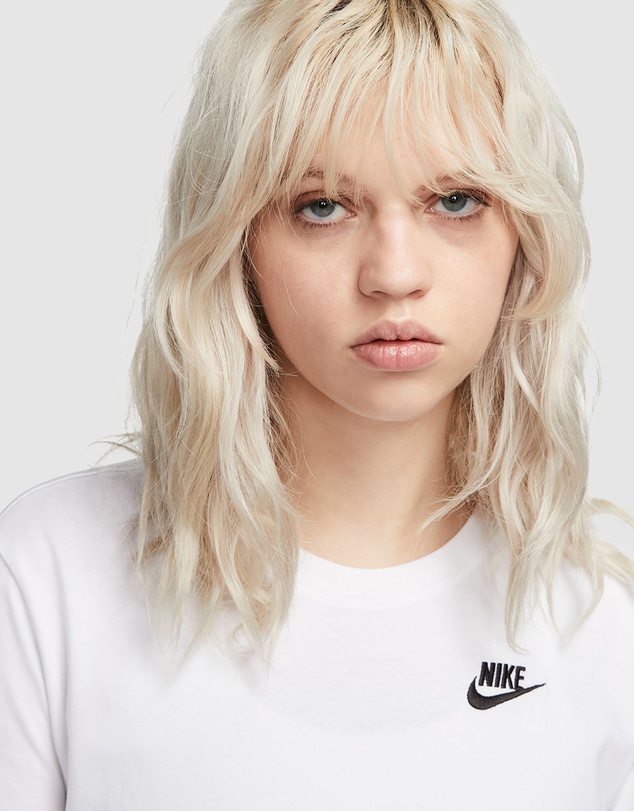 Nike - Sportswear Club Essentials T-Shirt