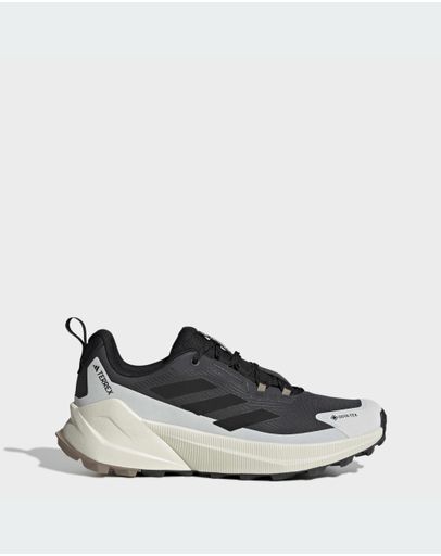 Chalk White / Core Black / Carbon