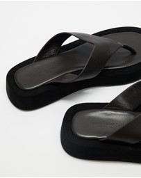 Tony Bianco - Ives - ICONIC EXCLUSIVE
