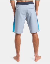Quiksilver - Mens Surfsilk Holmes 20