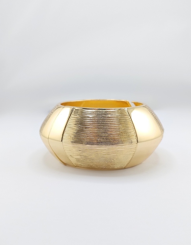 Izoa - Lumi Textured Cuff