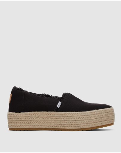 Black Canvas