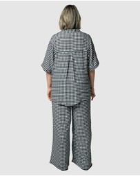 UNE PIECE - Short Sleeve Button-Up Shirt