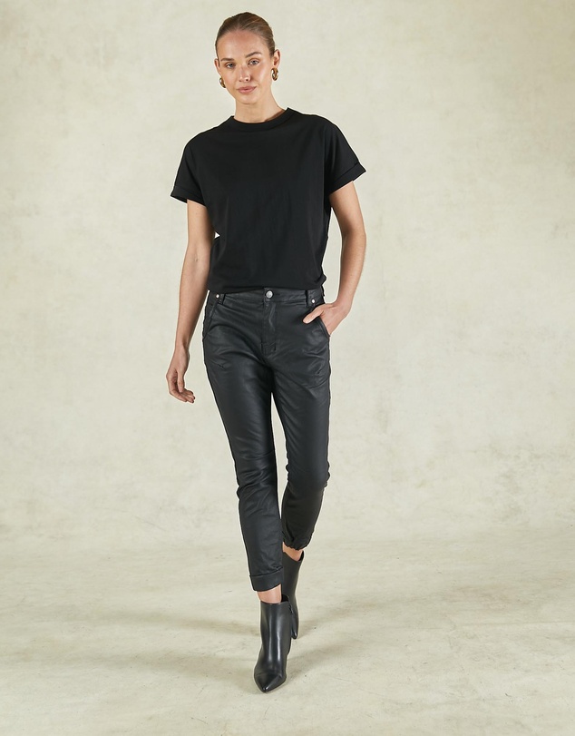DRICOPER DENIM - Coated Black Cuffed Jeans