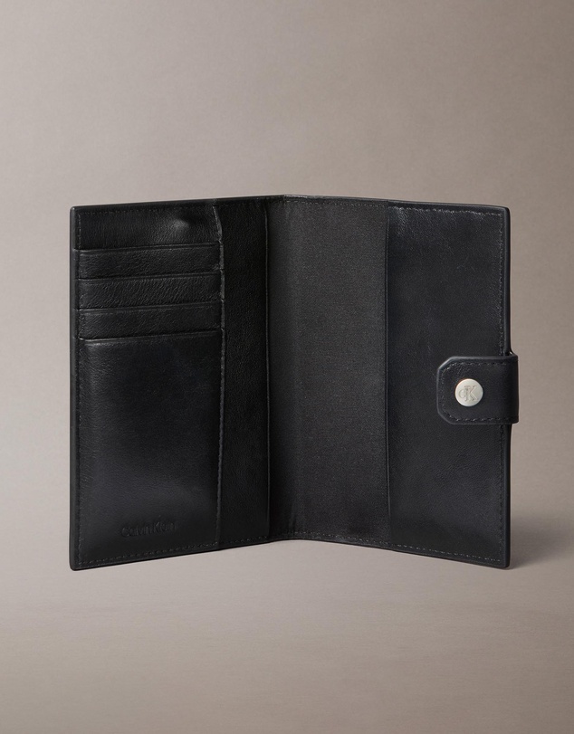 Calvin Klein - Passport Case with Luggage Tag