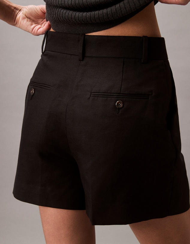 Calvin Klein - Structured Linen Tailored Shorts