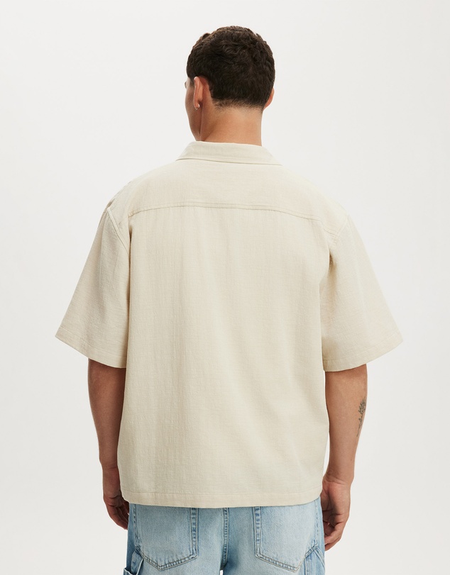 Cotton On - Boxy Fit Short Sleeve Shirt