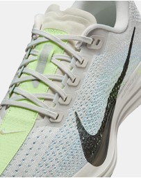 Nike - Pegasus Plus - Women's