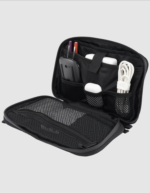 Pelican - Pelican Travel Tech Organiser