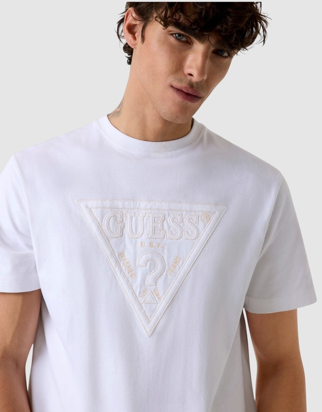 GUESS - Short Sleeve Triangle Stitchings T-Shirt