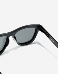 Hawkers Co - HAWKERS - Light Purple ONE VENM RAW  Sunglasses for Men and Women UV400