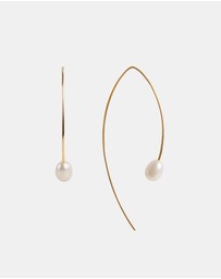 FAIRLEY - Pearl Curve Earrings