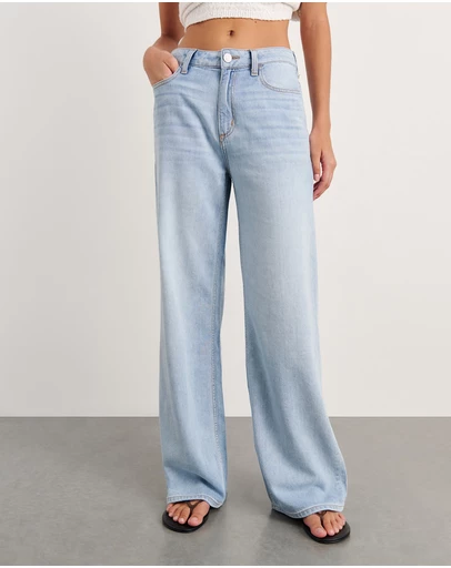 Jag - Loe Mid Rise Straight Jean
