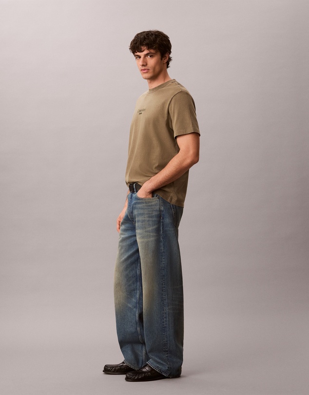 Calvin Klein Jeans - Acid Wash Logo Graphic T-Shirt