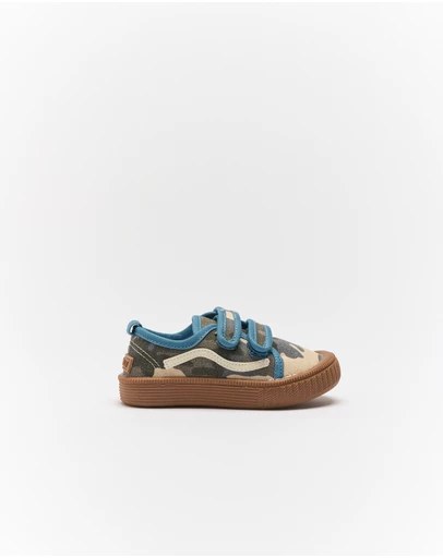 Walnut Melbourne - Ben Canvas