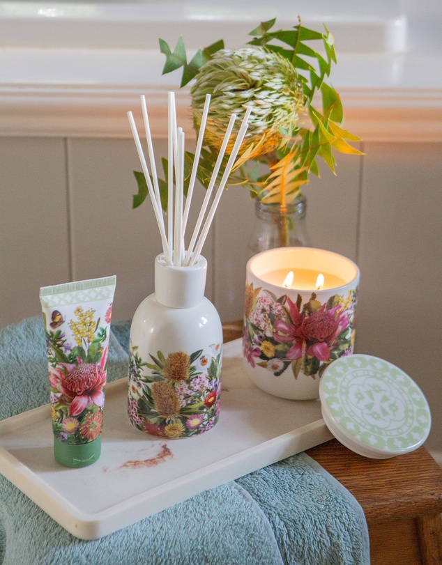 La La Land - Australian Candle Botanical Blooms