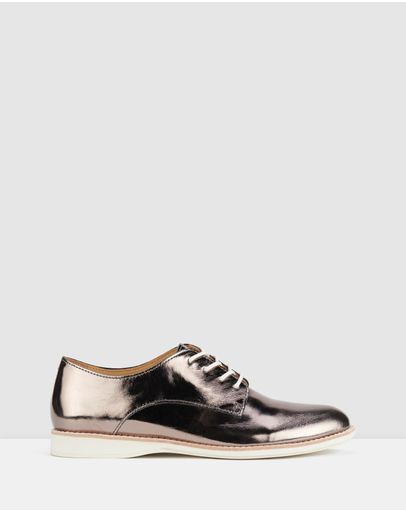 Pewter Crinkle Patent