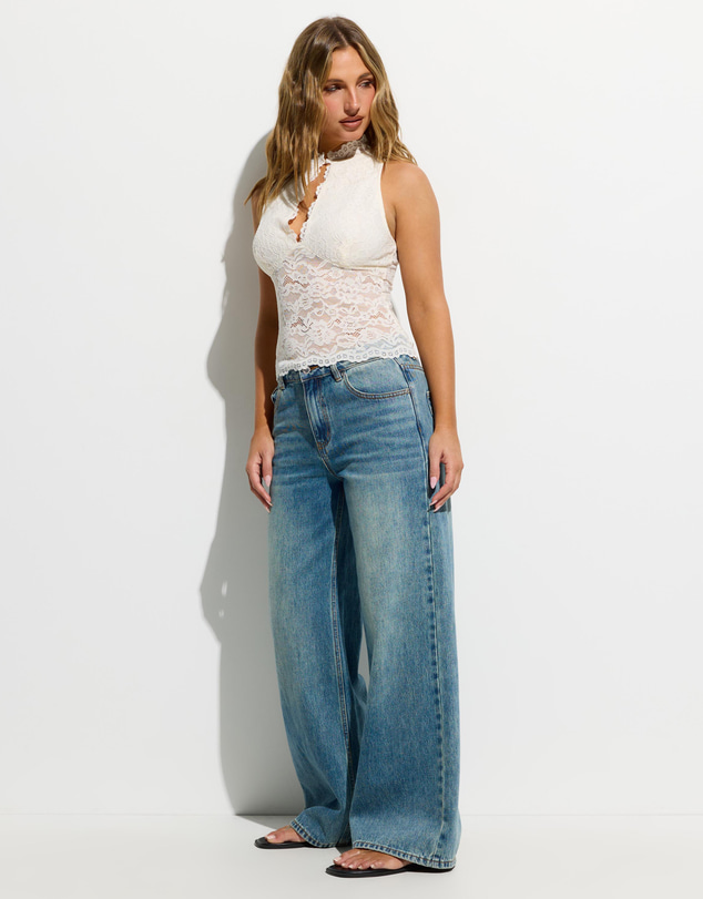 Dazie - Charley Keyhole Lace Top