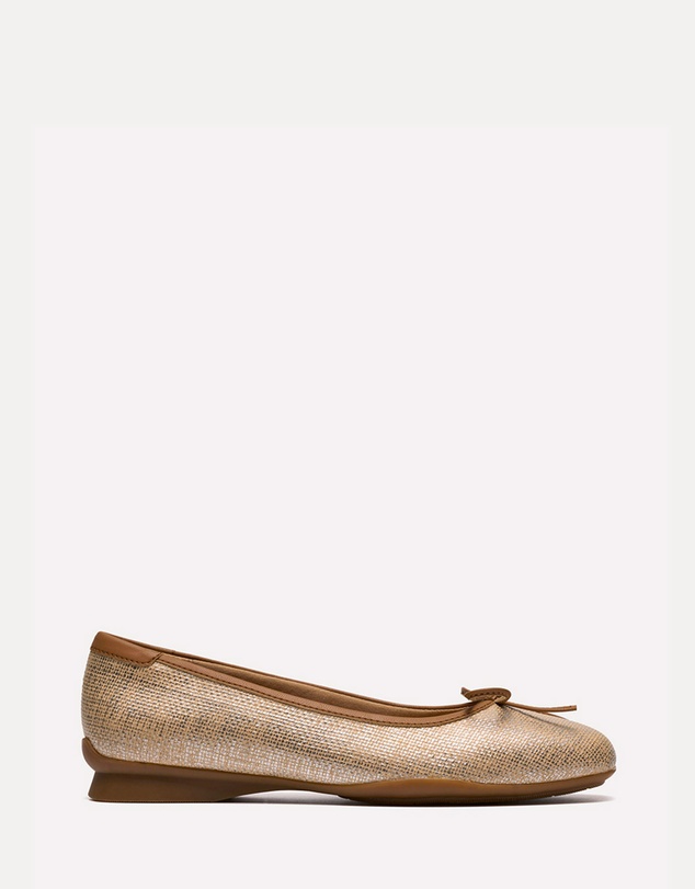 Clarks - Jazmynn Bow Tan Interest