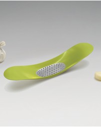 Joseph Joseph - Rocker™ Garlic Crusher (Green)