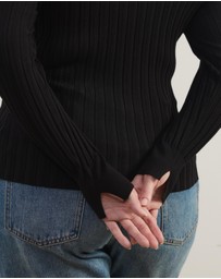 Atmos&Here Curvy - Rumi LS Fitted Rib Knit Top