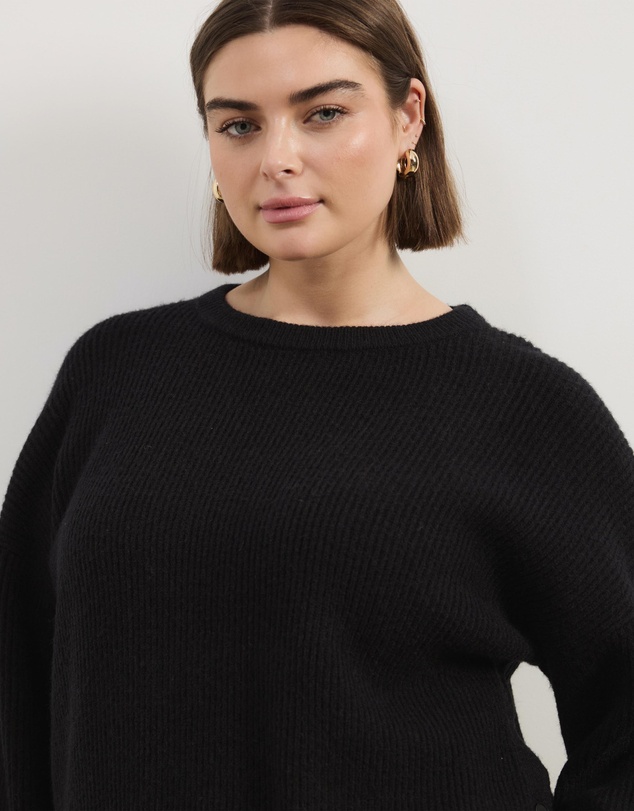 Atmos&Here Curvy - Rory Crewneck Knit Jumper With Button Detail At Side Seam
