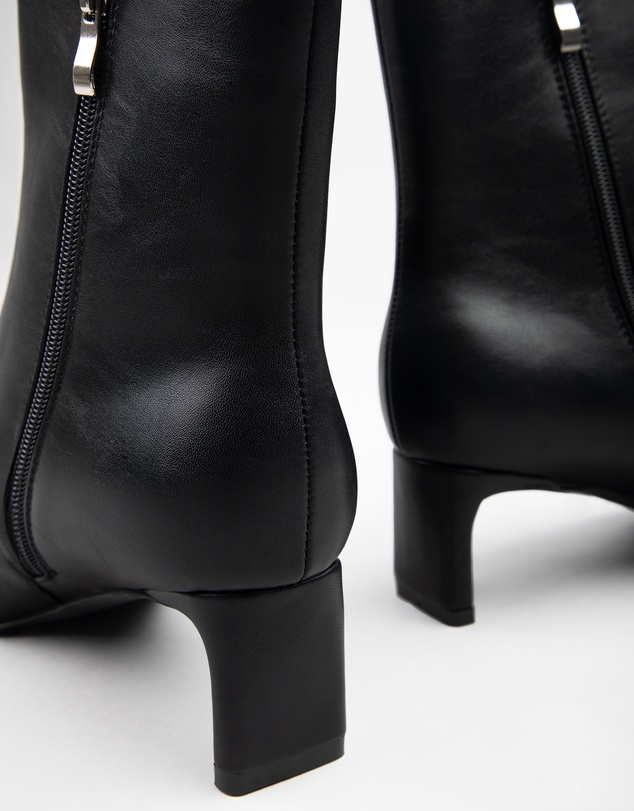 RAID - Penelope flat heeled ankle boots in black