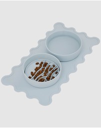 Lilly + Dash - Cat Eat and Drink Set – 2 Bowls + Lick Insert + Wave Placemat