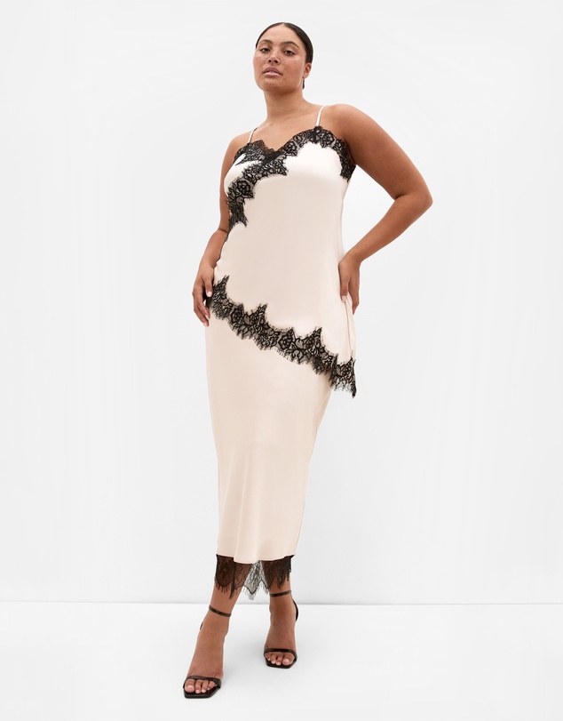 City Chic - Plus size Orielle Contrast Lace Hem Skirt - champagne