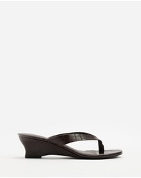 AERE - Leather Wedge Heel Thongs