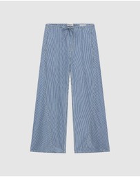 GUESS Jeans - GUESS JEANS Low-Rise Jogger Twisted Extrawide Jeans
