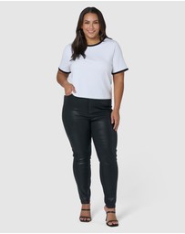 Sunday In The City - Luxe Contrast Tee