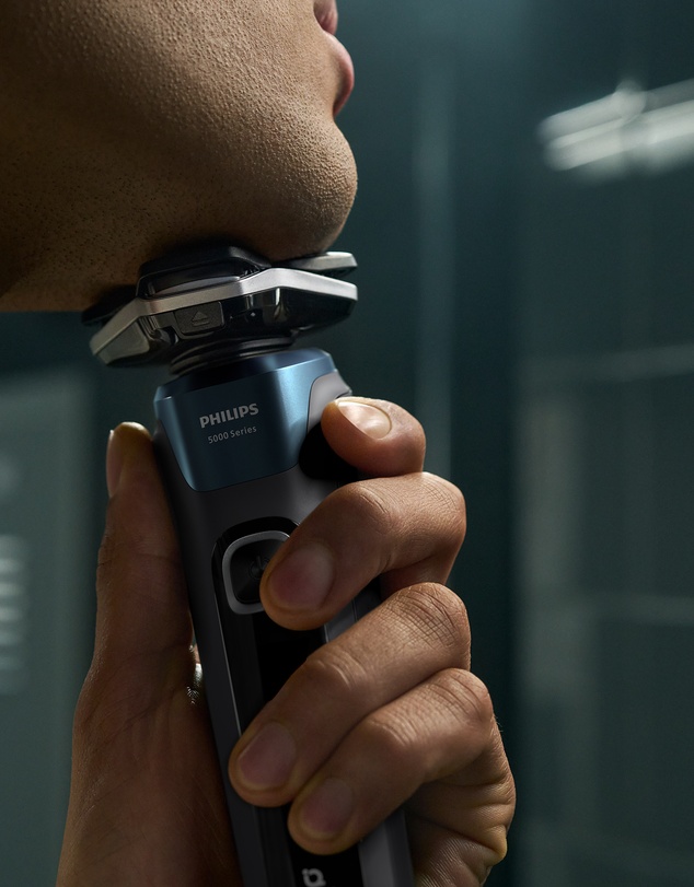 Philips - Philips Shaver Series 7000 SkinIQ Ink Black