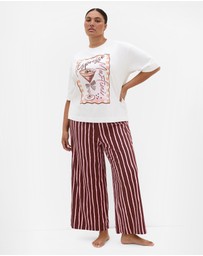 City Chic - Plus size Arabella Martini Relaxed Sleep Tee - ivory