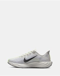 Nike - Pegasus Plus - Women's