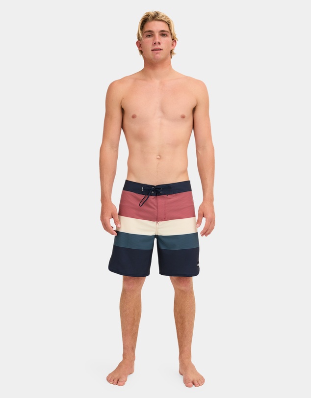 Quiksilver - Mens Surfsilk Scallop 18