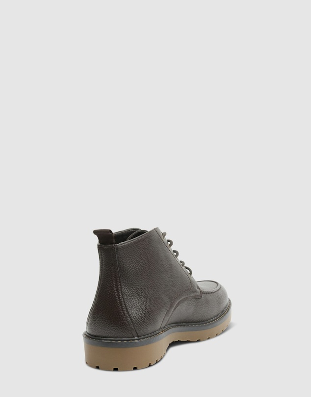 yd. - Travis Chukka Boot