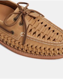 Sperry - Gold Authentic Original 2-Eye Wide Leather Grainy - Men's