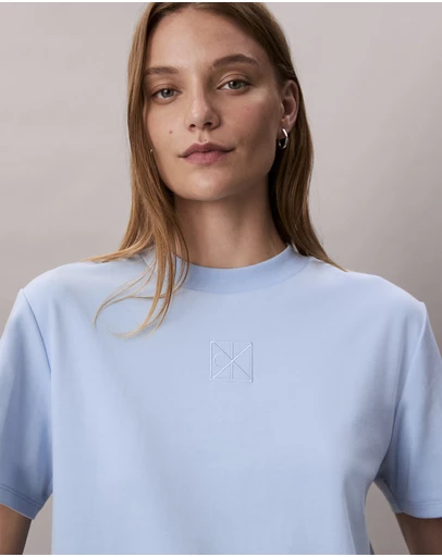 Calvin Klein - Emblem Logo Graphic Classic T-Shirt
