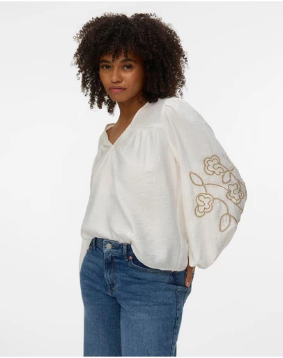 Vero Moda - Anya Embroidered Top