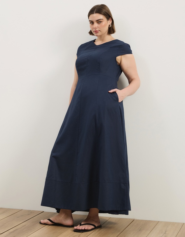 Atmos&Here Curvy - Lorry Keyhole Linen Blend Maxi Dress